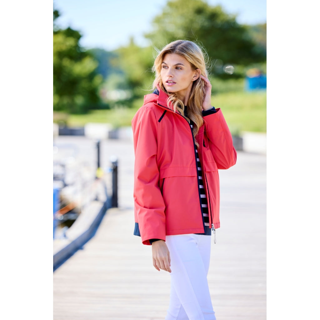 Junge Nikki Kv. 86 39-Cayenne