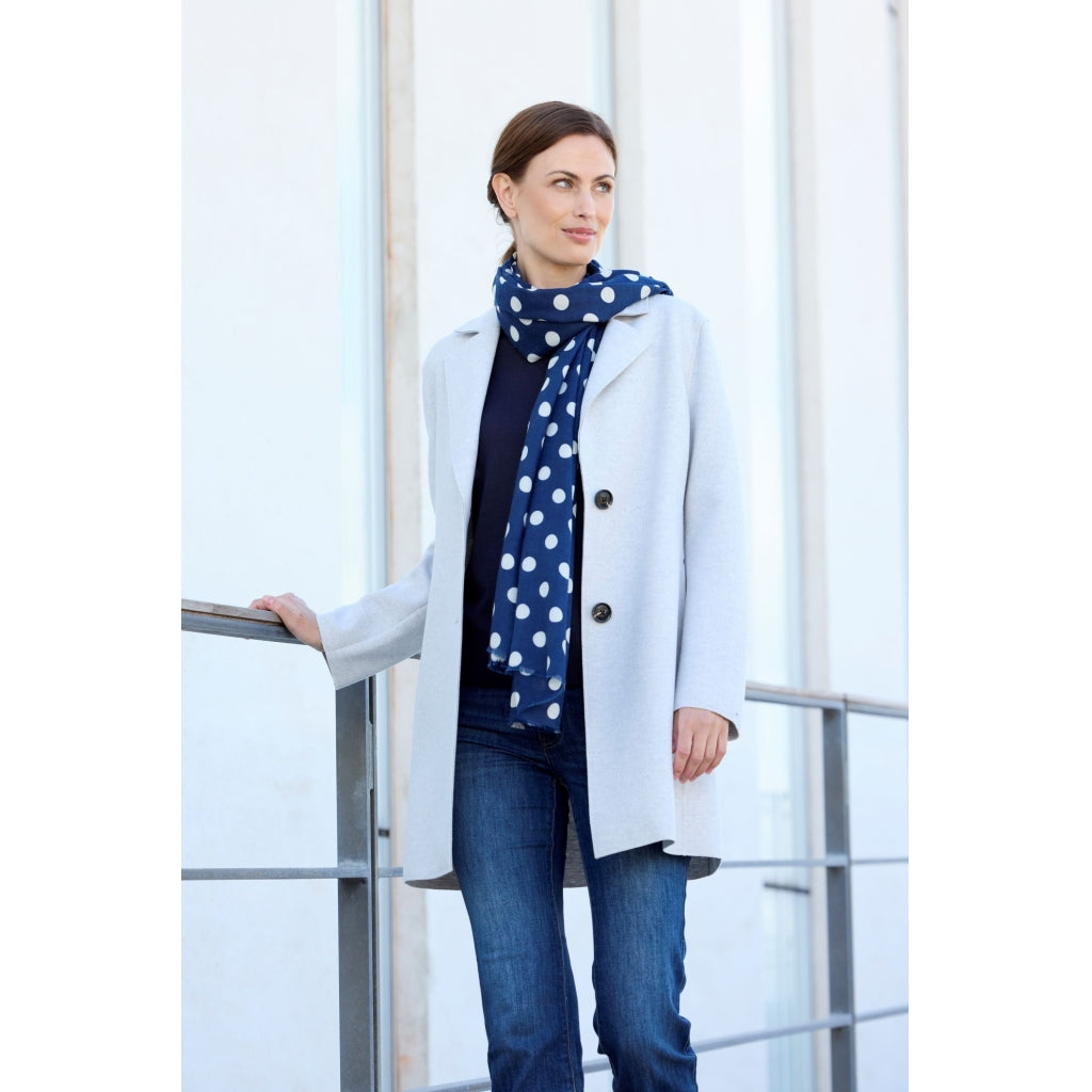Junge Nina Kv. 95 50-Deep blue dot