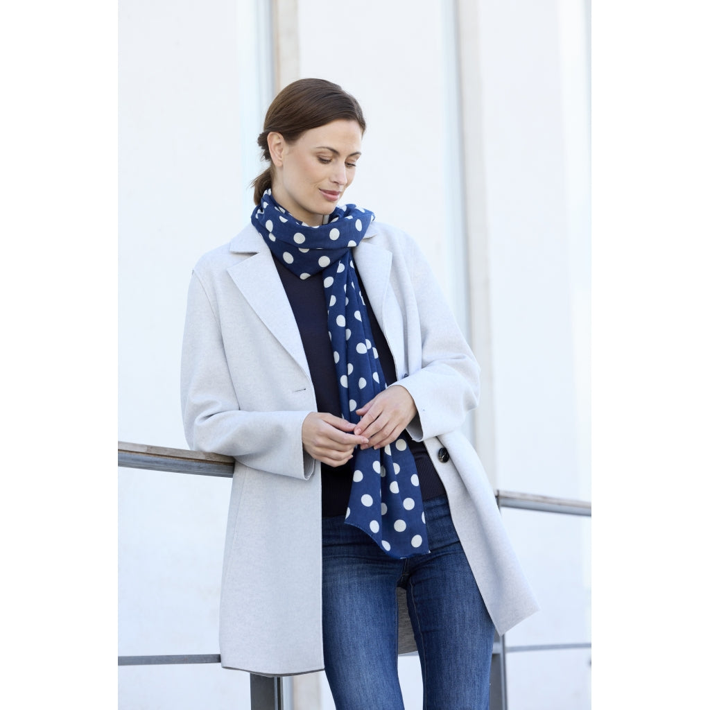 Junge Nina Kv. 95 50-Deep blue dot