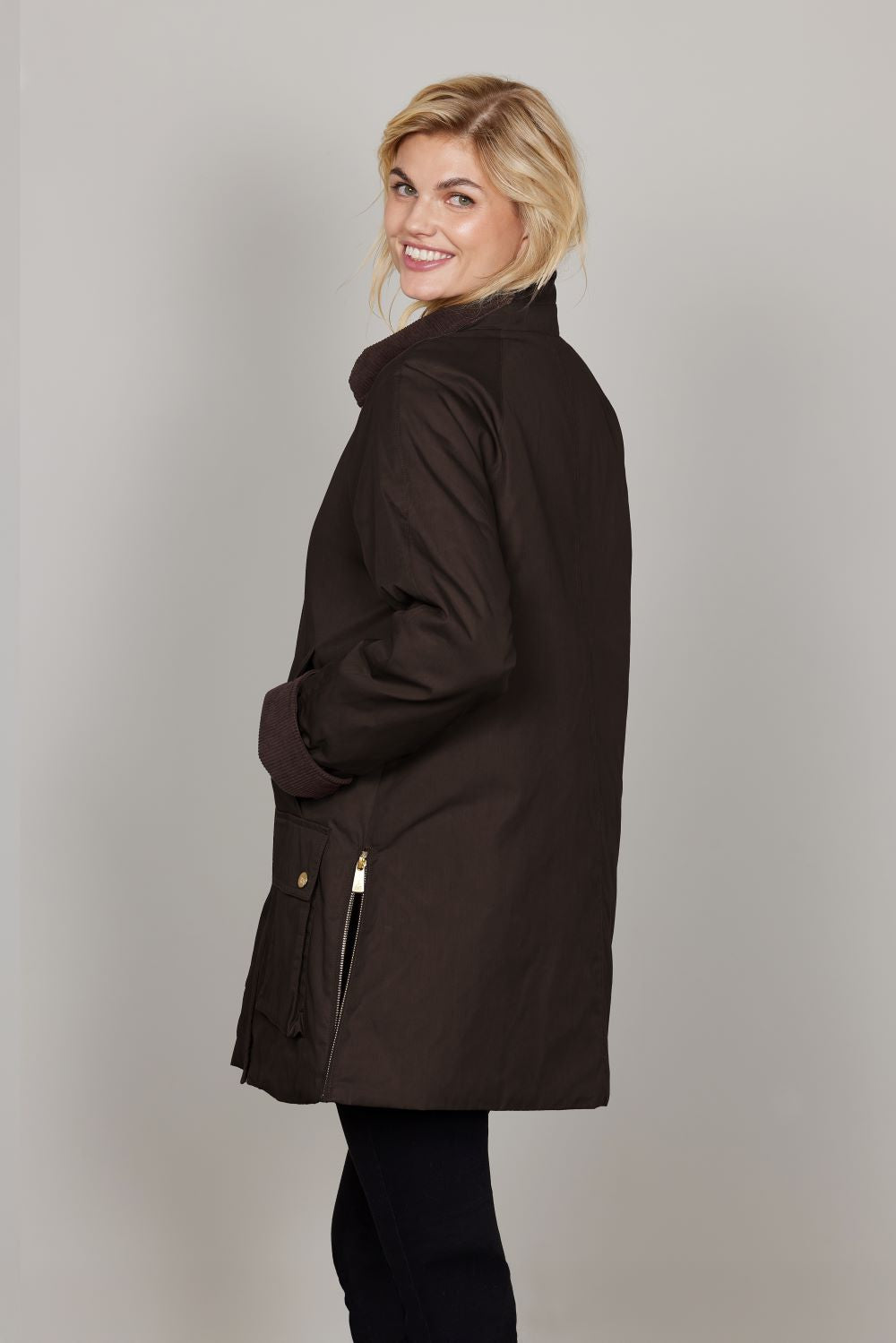 Junge Marianne Kv. 45 60-Chocolate