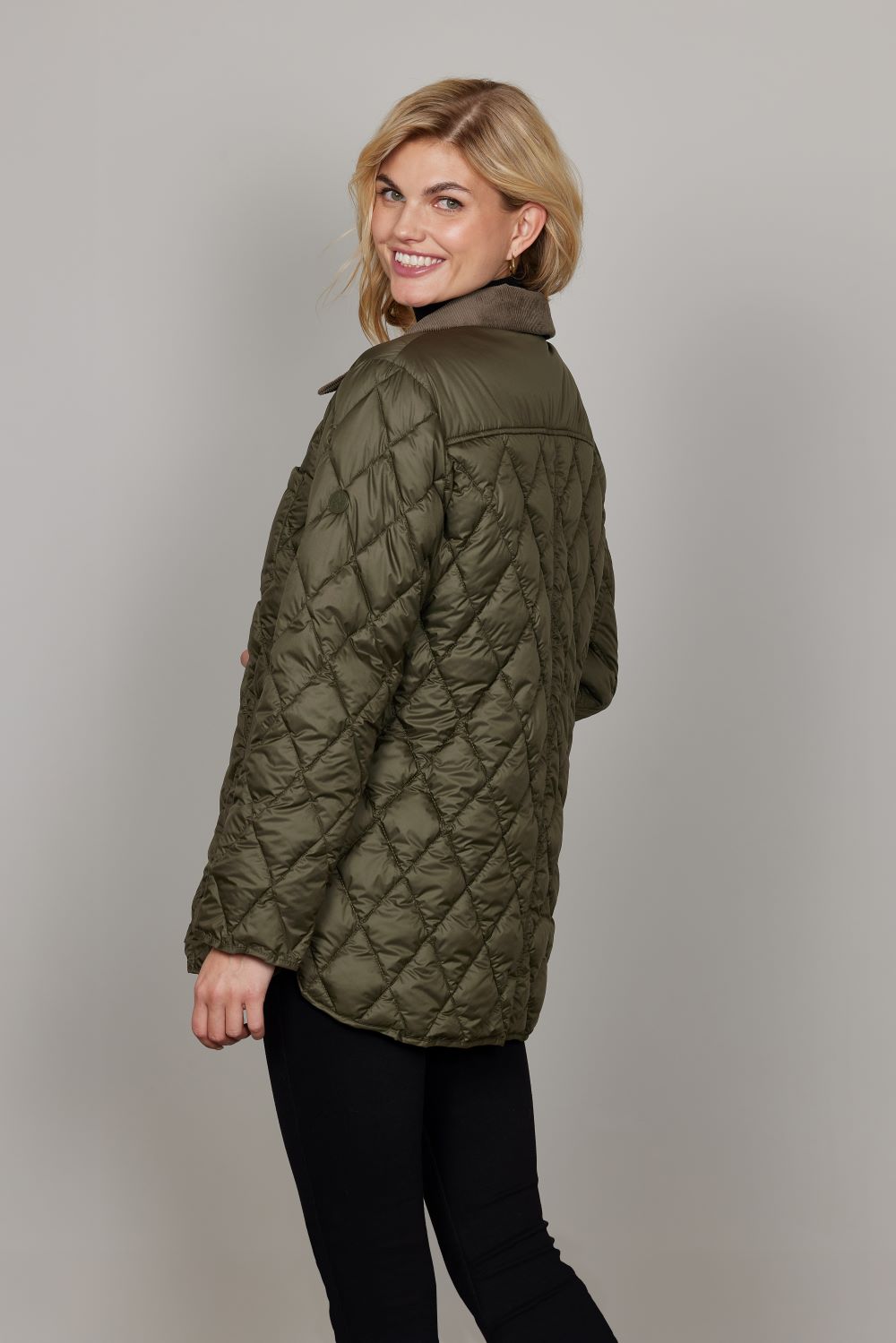Junge Mona Kv. 66 46-Moss