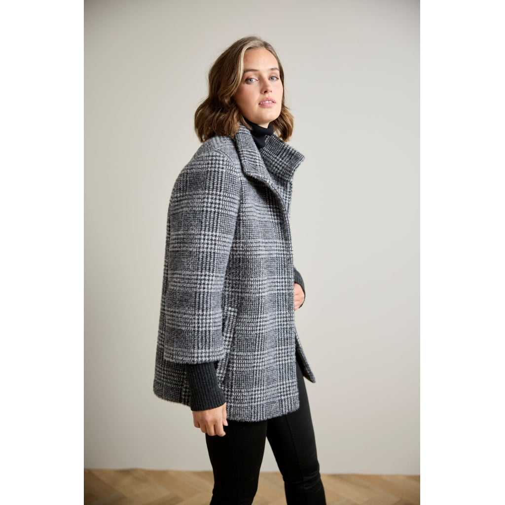Junge Olga Kv. 12 90-Black