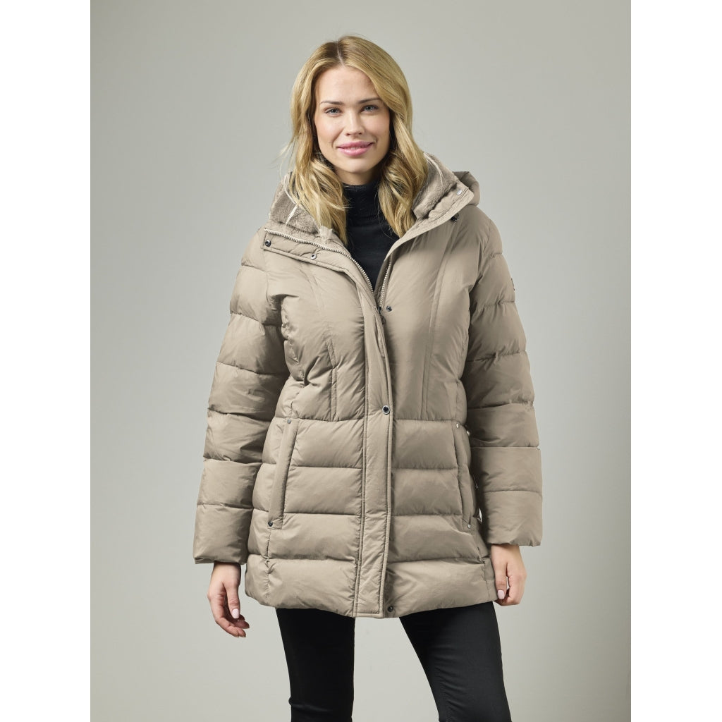 Junge Petra Kv. 67 13-Beige